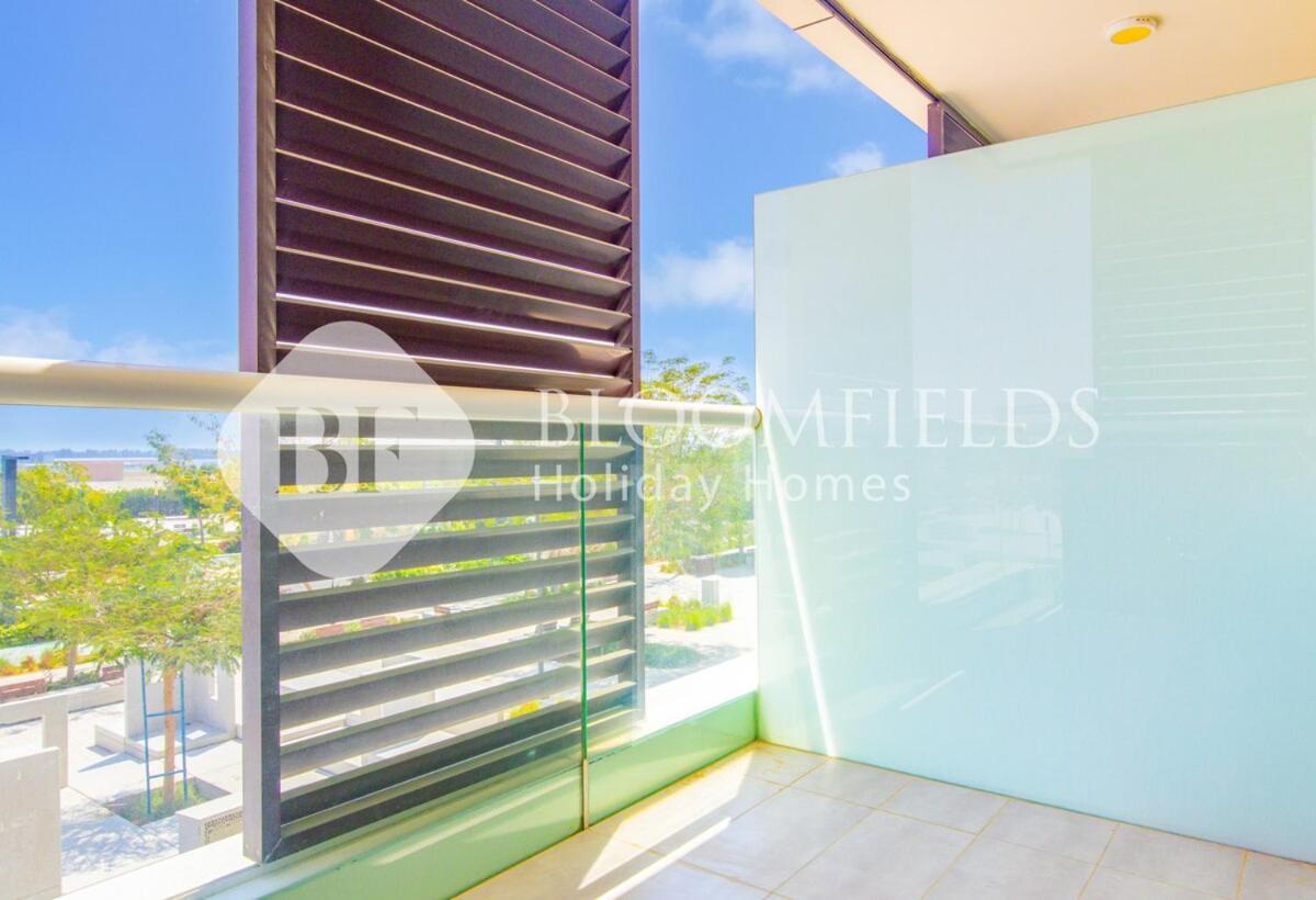 Apartment Bloomfields Deluxe 1br With Balcony Leonardo *